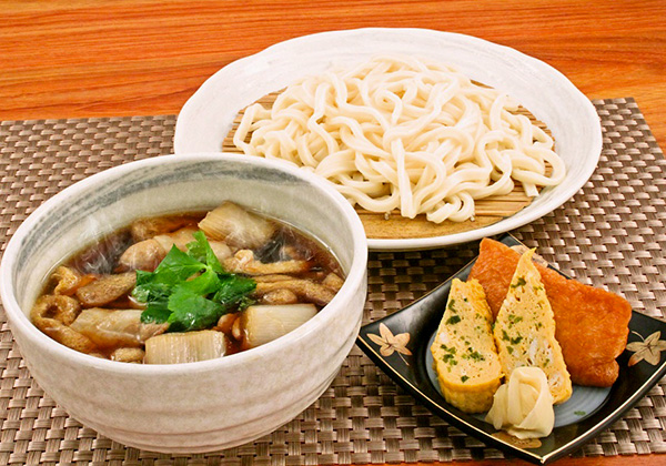 おすすめランチ干瓢入り肉汁うどん